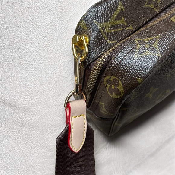 Louis Vuitton Monogram Clutch Crossbody - Picture 7 of 15